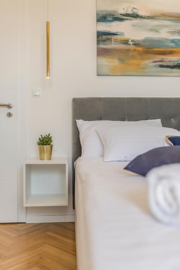 Apartment Shades Of Blue Hvar Town Extérieur photo