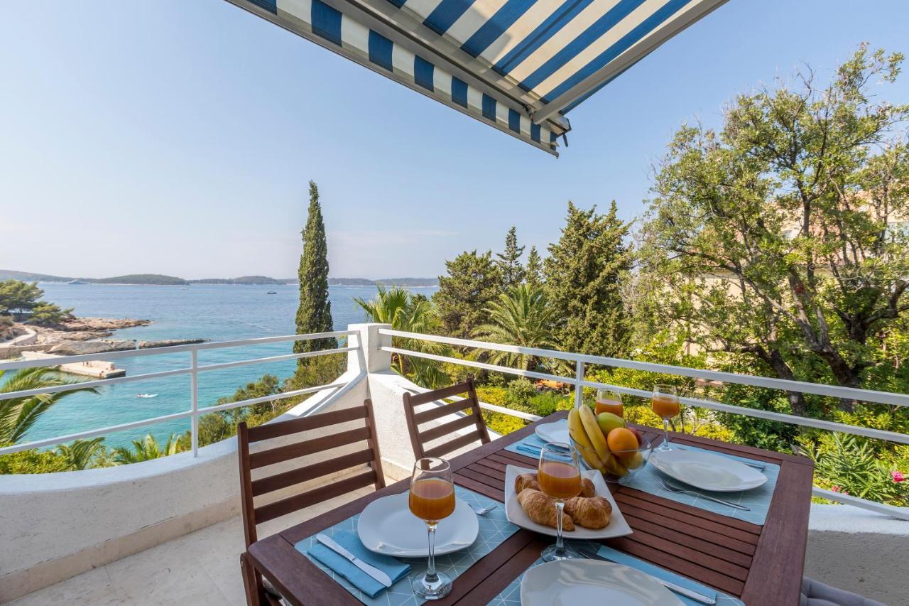 Apartment Shades Of Blue Hvar Town Extérieur photo